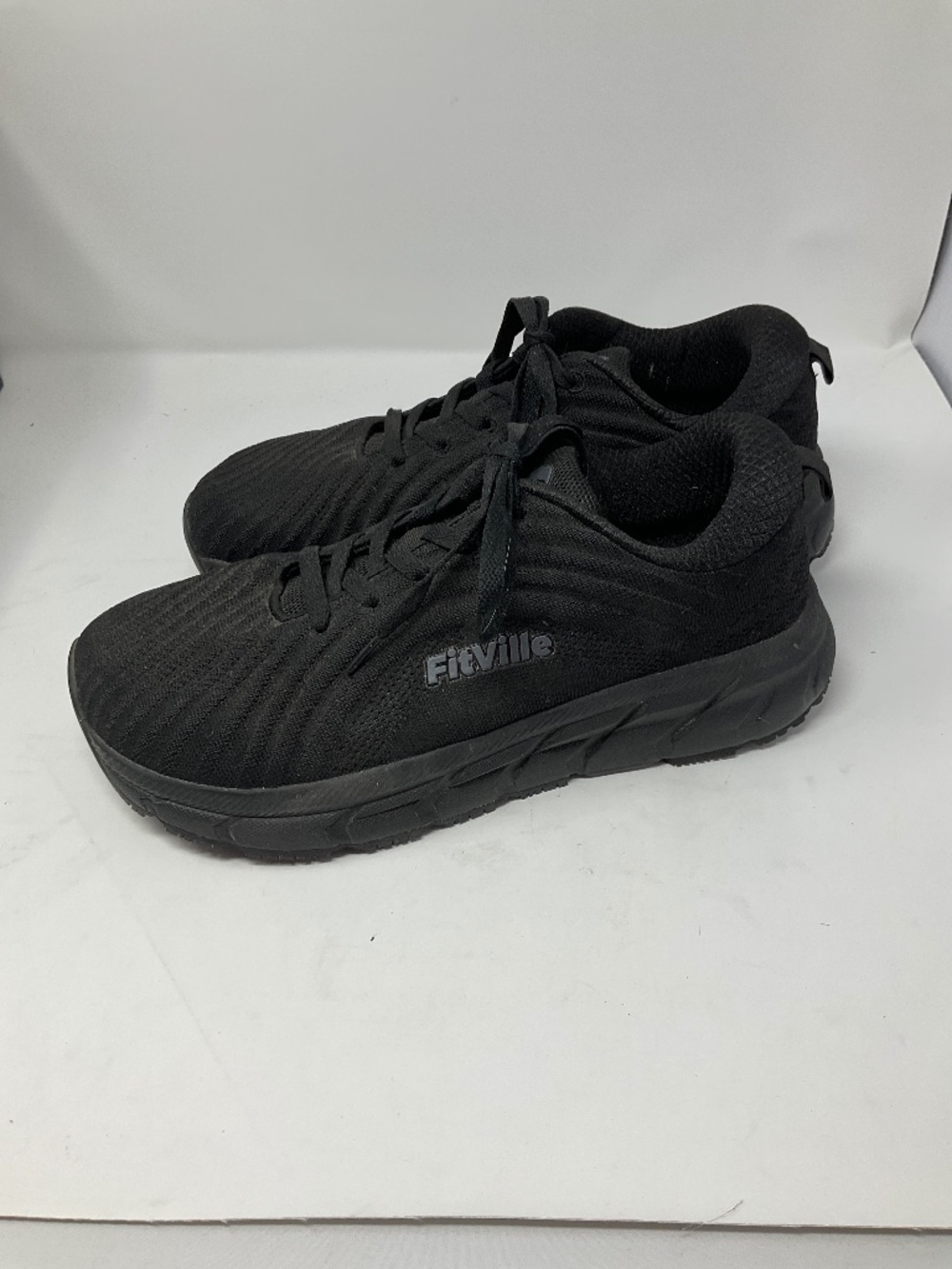Athletic Shoes by Fitville size 11W. M204